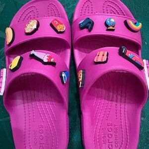 CROCS Womans Bright Pink Slide Sandals with Playful Charms